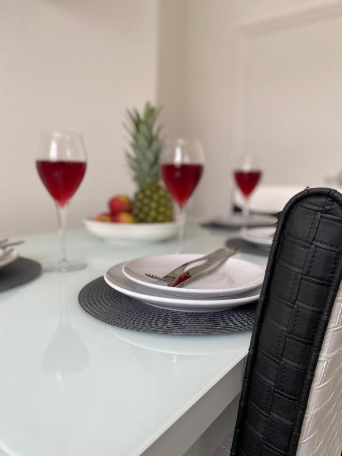 Cosy Cheerful 2 Bedrooms Near Piccadilly, Etihad Stadium Sleeps Up To 5 Манчестер Экстерьер фото